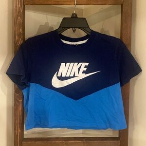 Nike Navy and Sky Blue Cropped Tee